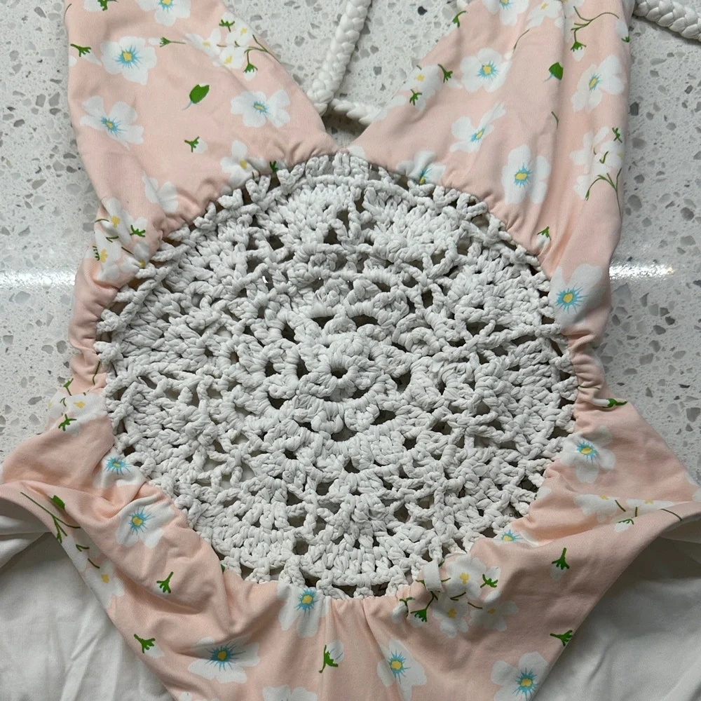 Frankies Bikinis Eliza crochet one piece pink daisy swim size Medium